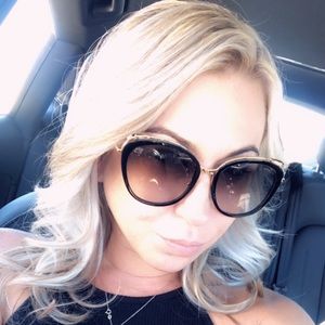 Meet your Posher, Lindsey